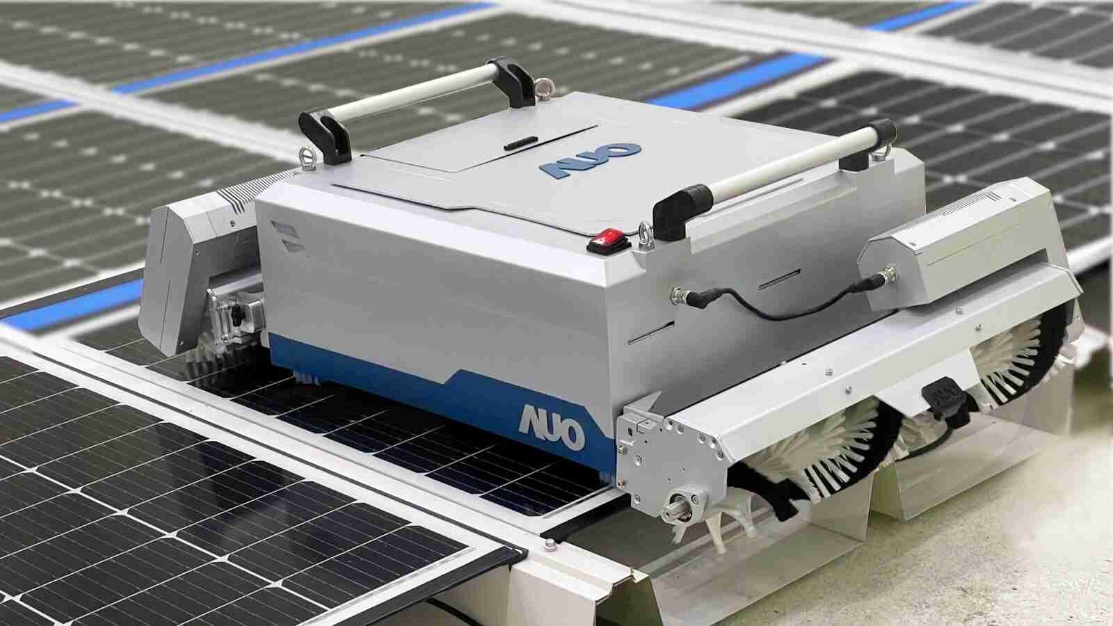 PG国际致力EPC场域技术升级，，，导入清洁机器人搭配传感器与AI数据分析，，，大幅减少维运成本