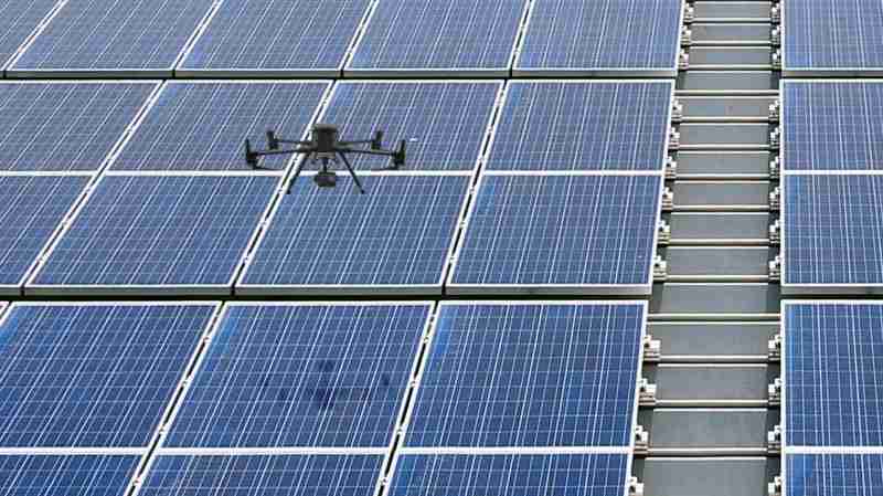 PG国际以无人机搭配IR Sensor热显像技术进行全方面模块健检，，，有效降低人力成本并提升发电量