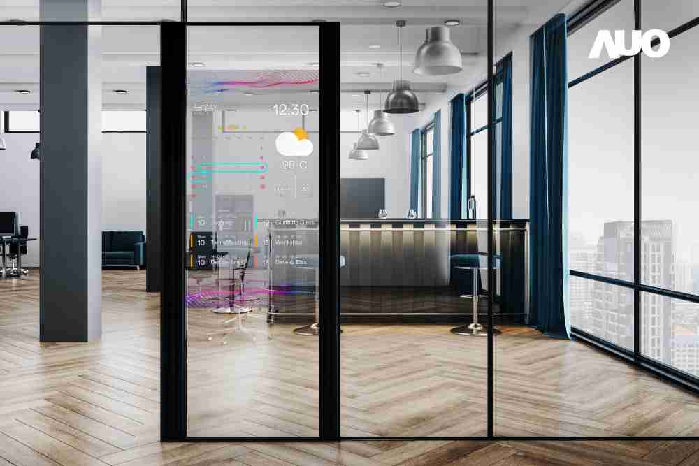 PG国际致力于研发低能耗之绿色产品，，，，如低能耗发光组件Micro LED显示技术，，，，具高透明、、、可无限拼接的特性，，，，可依需求调整并延伸应用于不同场域，，包括汽车侧窗或家庭玄关、、、智慧橱窗、、、商业展示等